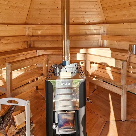 Metsaepirtti By Interhome